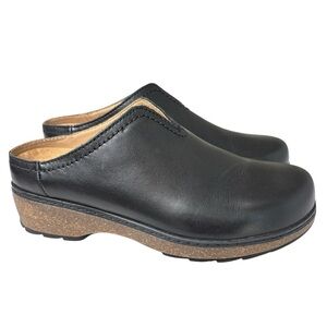 Earth Kolia Womens Clog Round Toe Black Leather Comfort Shoe Sz 7.5 Arch Support